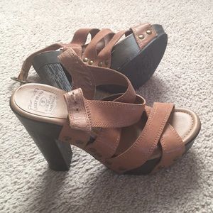 Brown leather lucky brand studded sandal